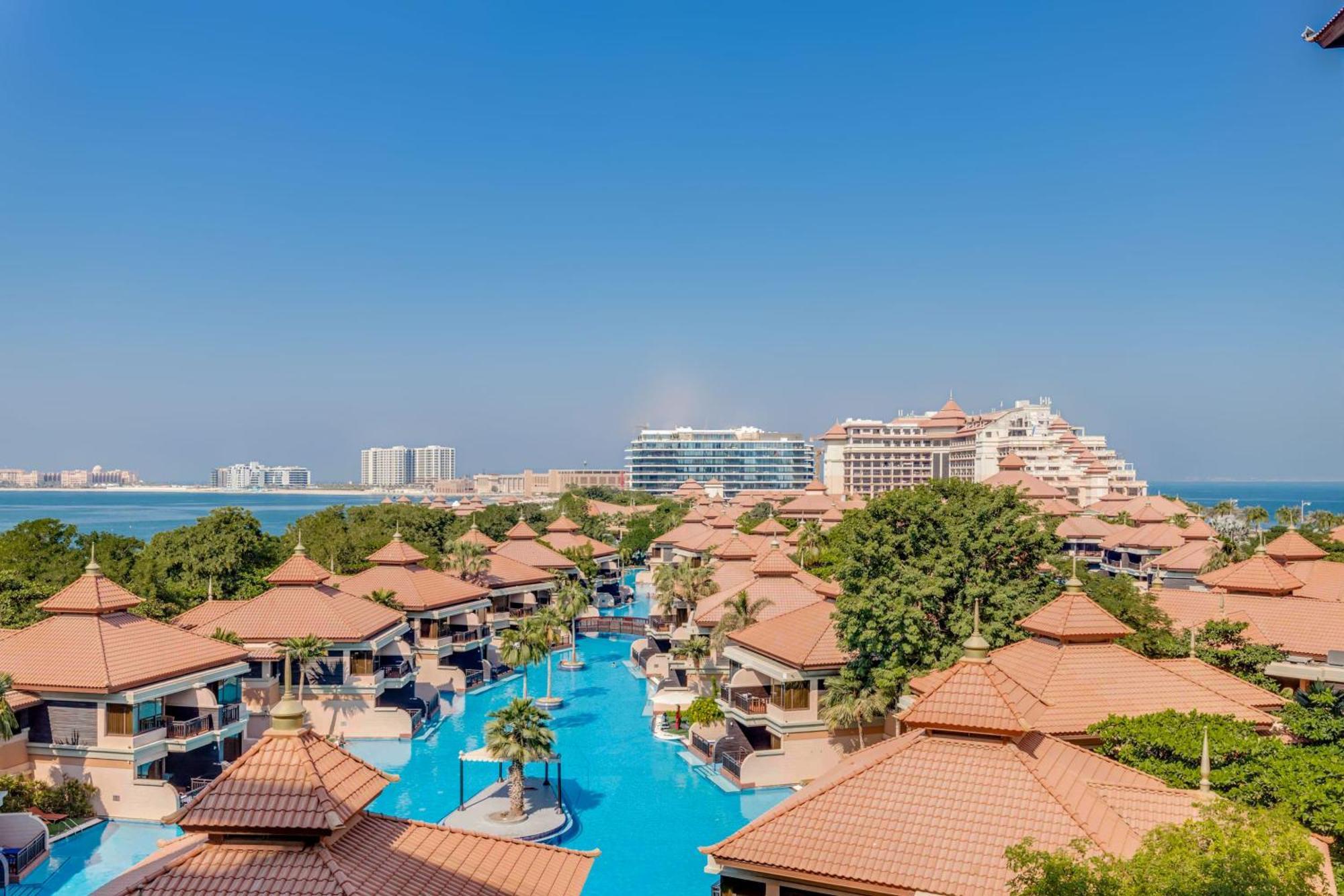 Luxury Azizi Mina Beachfront Apartments Дубай Екстер'єр фото