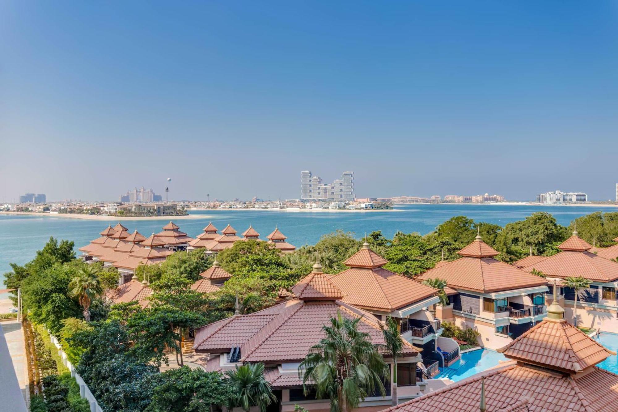 Luxury Azizi Mina Beachfront Apartments Дубай Екстер'єр фото