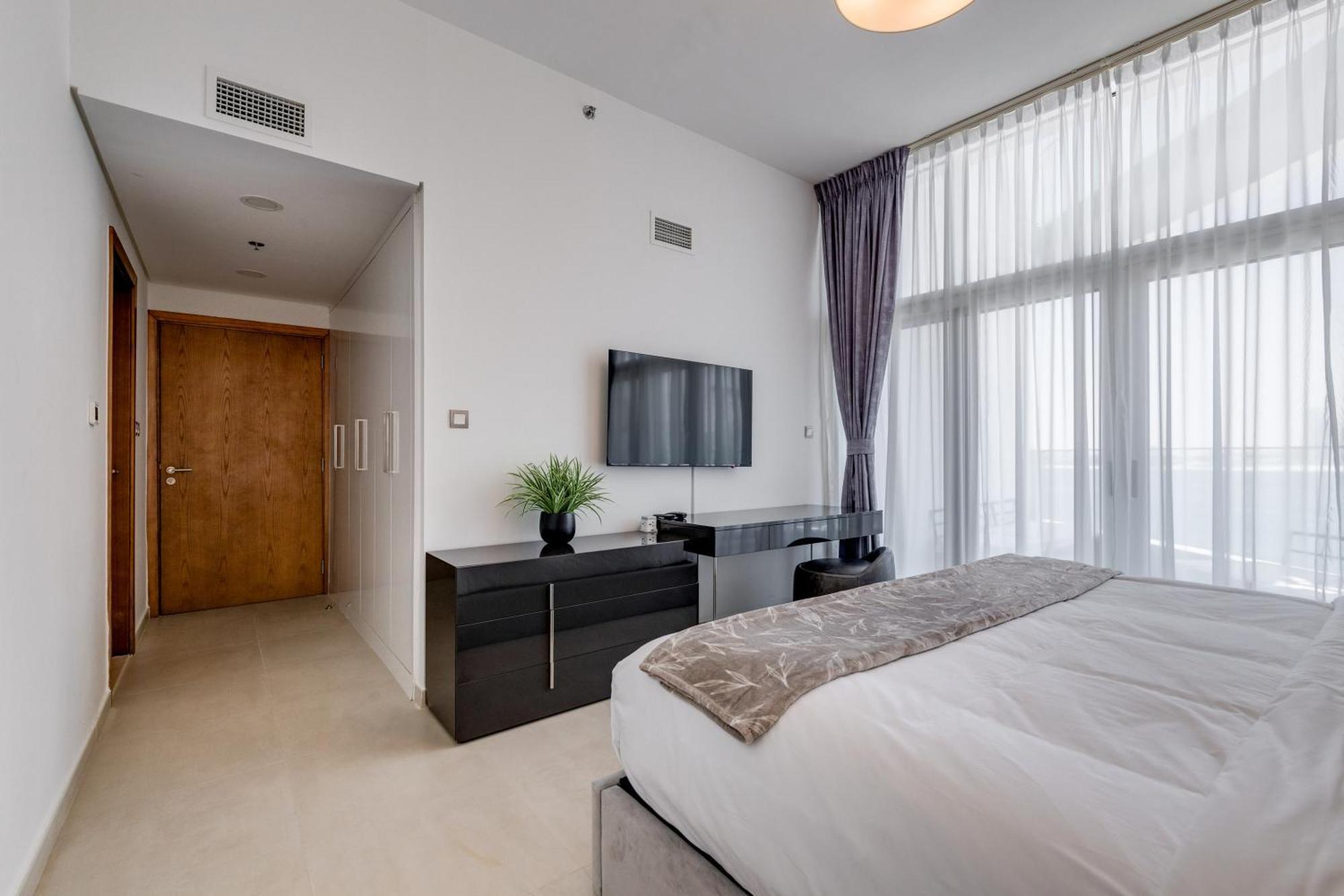 Luxury Azizi Mina Beachfront Apartments Дубай Екстер'єр фото