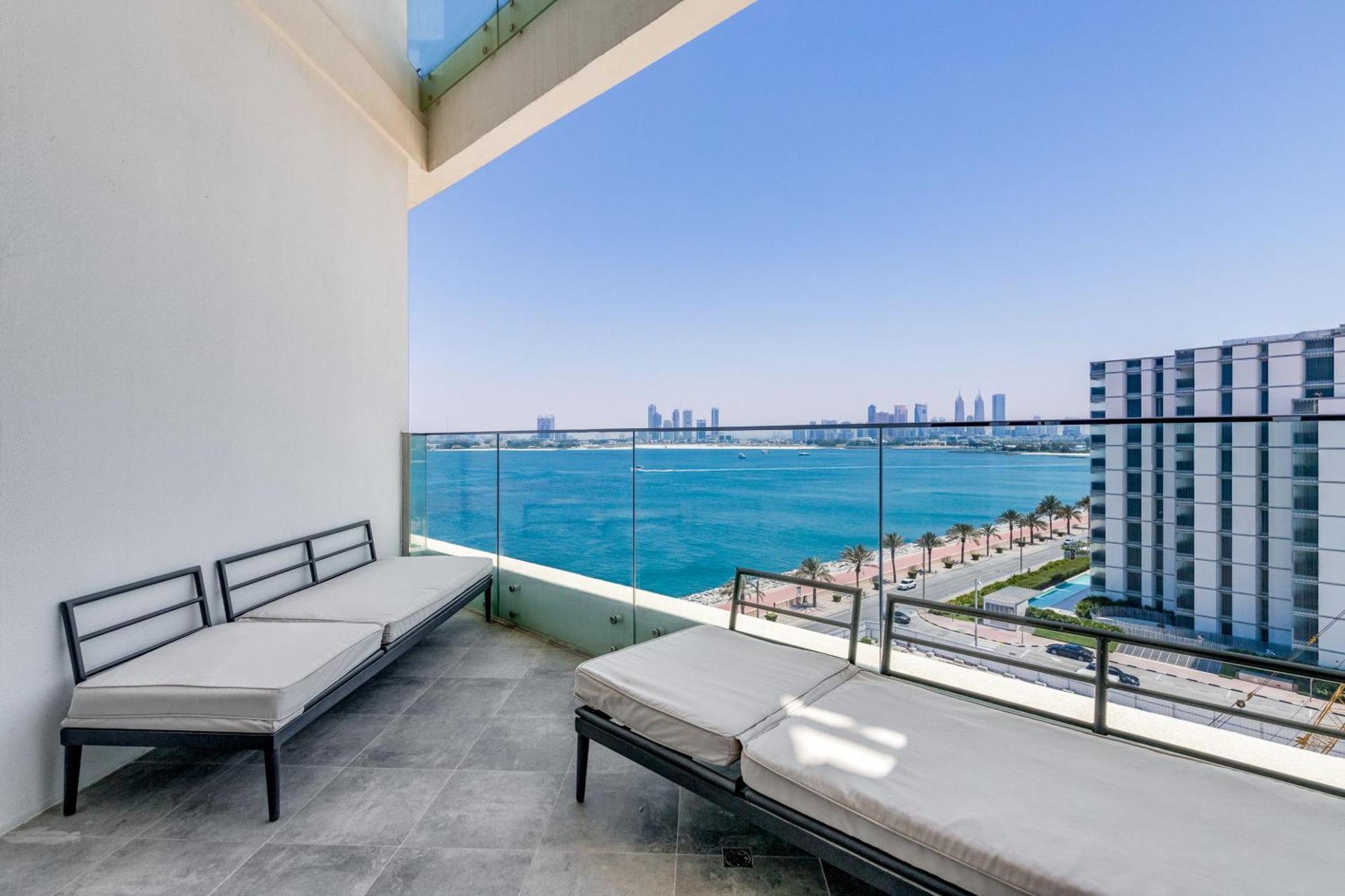 Luxury Azizi Mina Beachfront Apartments Дубай Екстер'єр фото